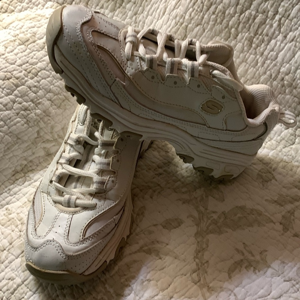 SKETCHERS WOMANS WORK RUNNING SHOES
